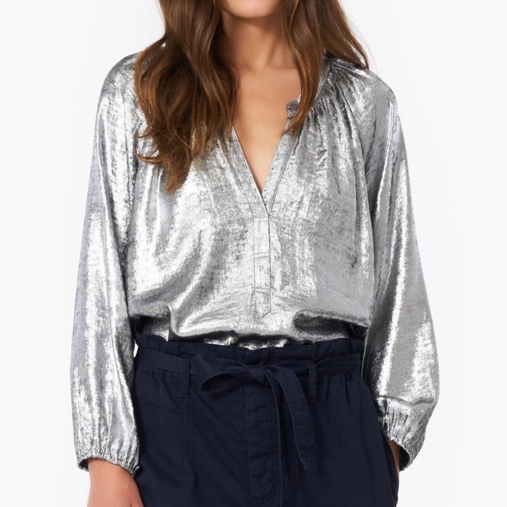 Xirena Long Sleeve Farrah Top in Silver
